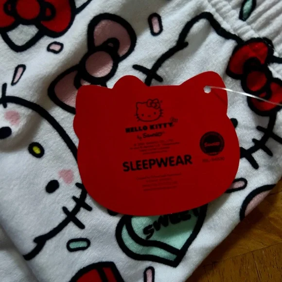 Hello Kitty Pajama Pants - Picture 3 of 4